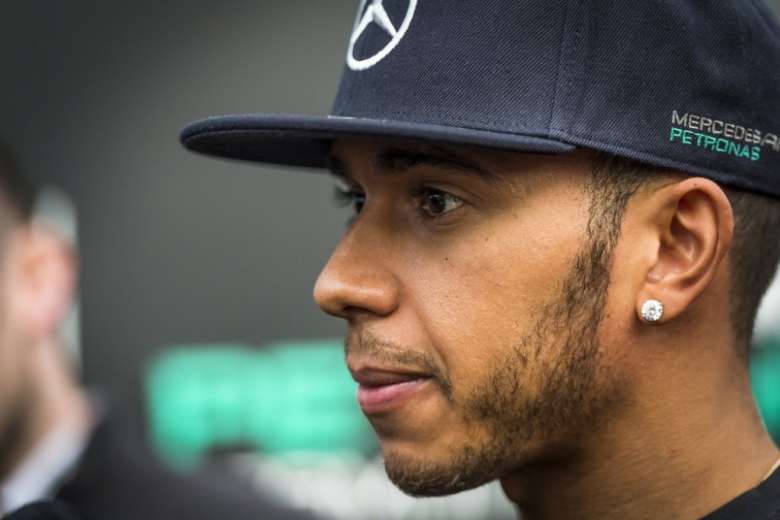 Hamilton-Lewis-Mercedes-F1-004