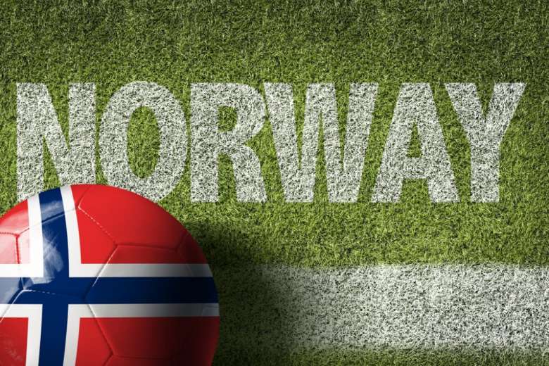 Norvég-foci-fóoldali-002
