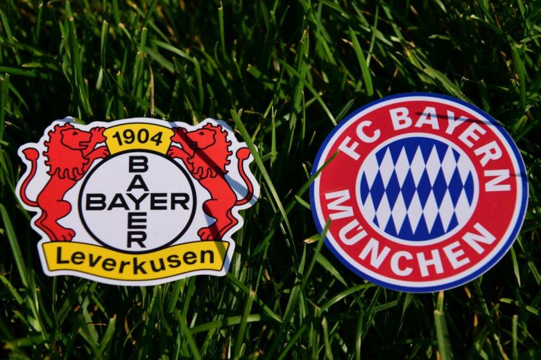 Bayer Leverkusen és Bayern Munchen címerek 001