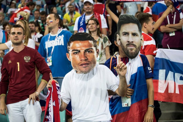 Ronaldo Messi szurkolók