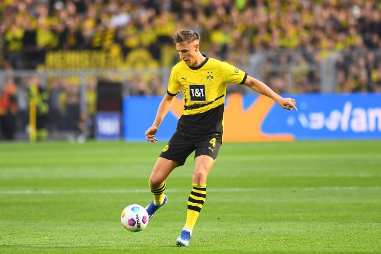 Nico Schlotterbeck - Borussia Dortmund 003