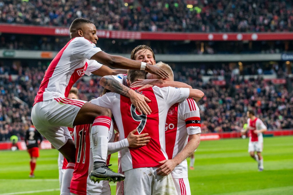 Ajax csapat 001 Ajax játékosok öröme. Fotó: mr3002/Shutterstock.com