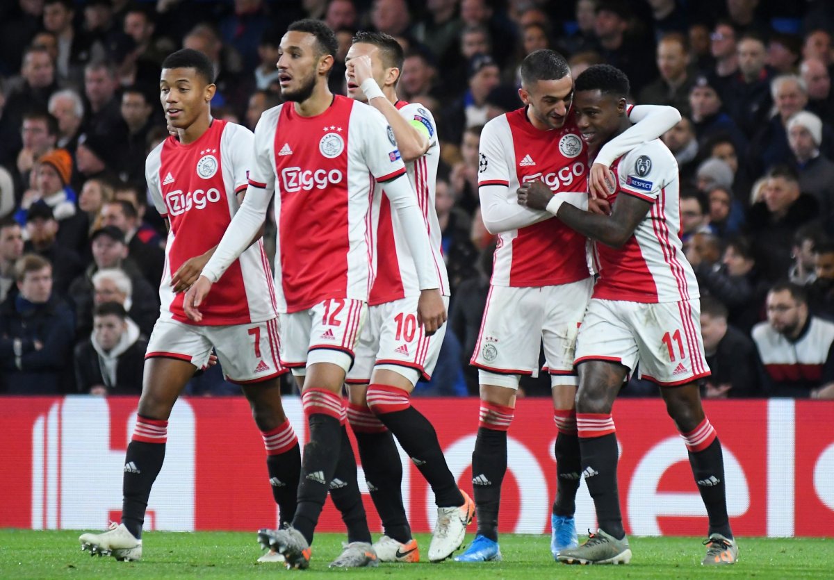 Ajax Amsterdam játékosok 006 Ajax Amsterdam játékosok gólöröme (Fotó: CosminIftode / Shutterstock.com)