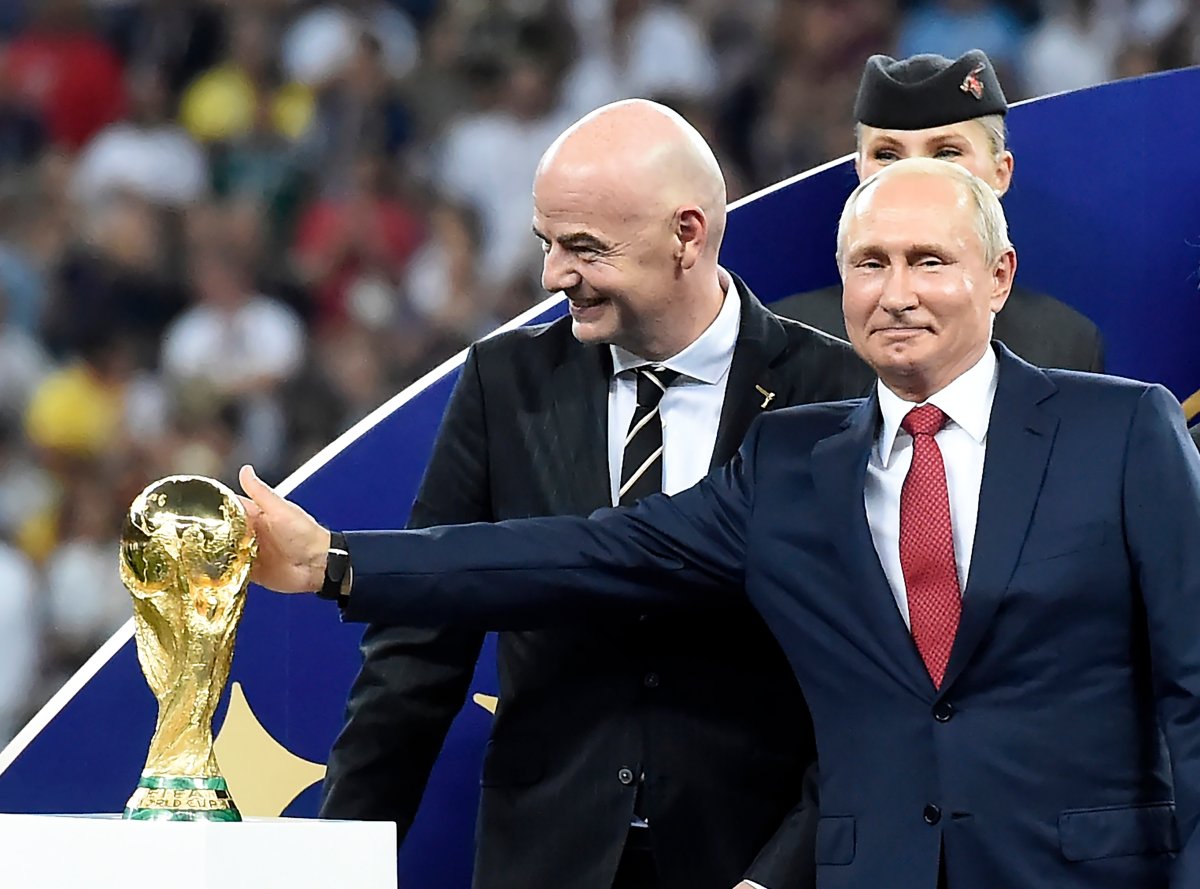 Putyin trófea világbajnokság Fotó: A.RICARDO/Shutterstock