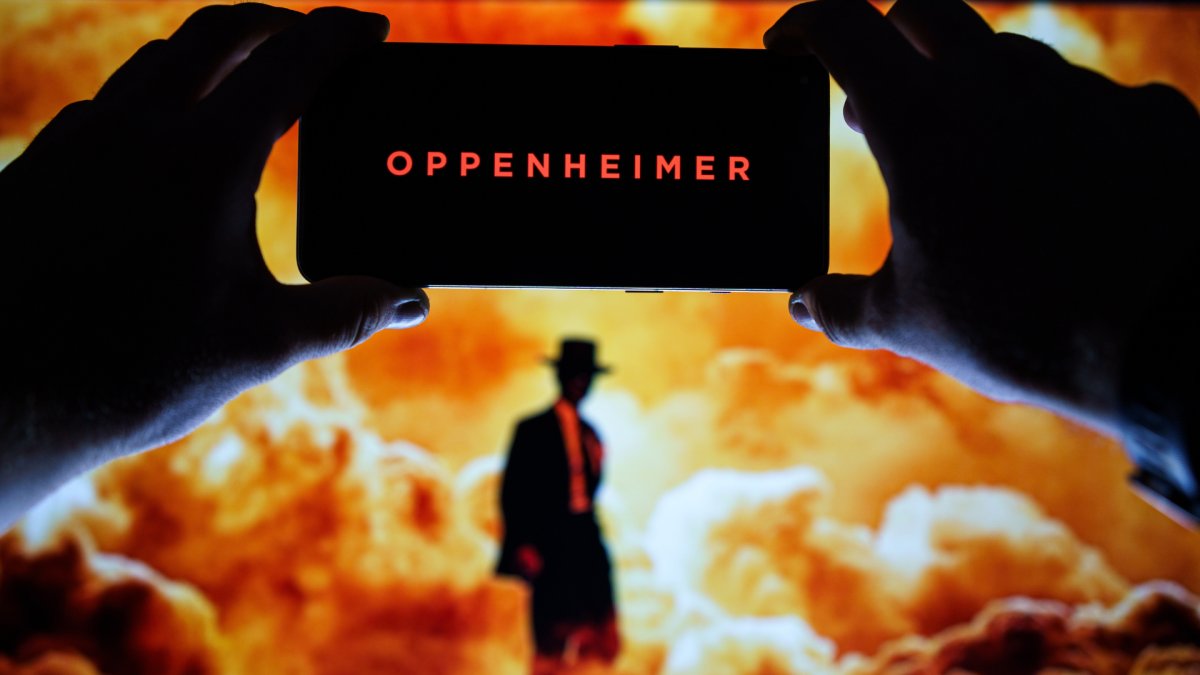oppenheimer-oscar-díj-fogadás-2023-08-02 Shutterstock.com/Rokas Tenys